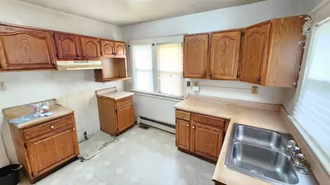 4380 Washington St, Gary, IN 46408 photo 9