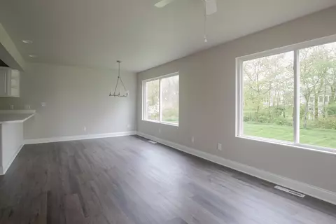 4004 Silhavy Rd, Valparaiso, IN 46383 photo 8