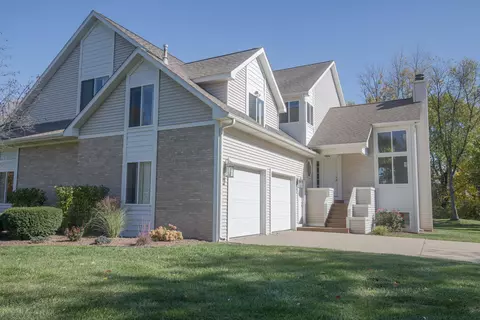 4004 Silhavy Rd, Valparaiso, IN 46383 photo 1