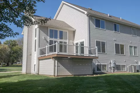 4004 Silhavy Rd, Valparaiso, IN 46383 photo 3