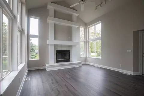 4004 Silhavy Rd, Valparaiso, IN 46383 photo 5