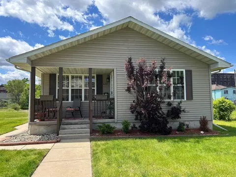 622 Harrison St, Gary, IN 46402 photo 2