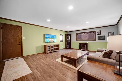 8416 Harrison Ave, Munster, IN 46321 photo 9