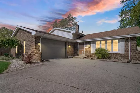 8416 Harrison Ave, Munster, IN 46321 photo 2