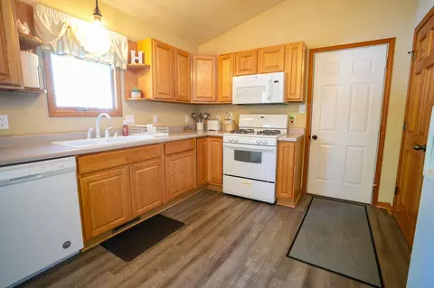 867 Commodore Ct, Porter, IN 46304 photo 6