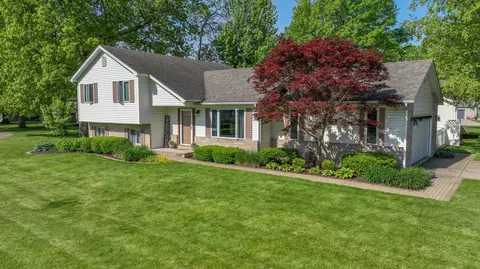 867 Commodore Ct, Porter, IN 46304 photo 1
