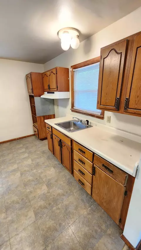 Kitchen - 2012 Mckinley, Gary, IN 46404 photo 1 of 2