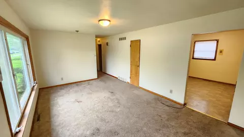 Living - 2012 Mckinley, Gary, IN 46404 photo 2 of 2