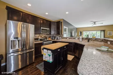 8807 Forest Glen Ct, Saint John, IN 46373 photo 7