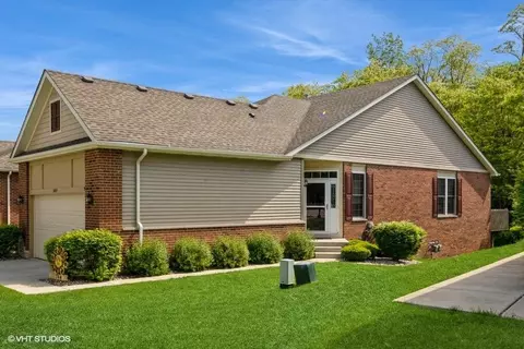8807 Forest Glen Ct, Saint John, IN 46373 photo 1
