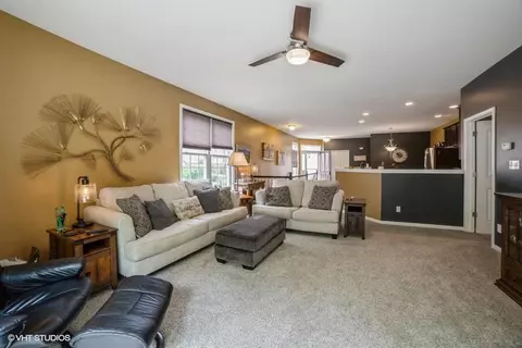 8807 Forest Glen Ct, Saint John, IN 46373 photo 6