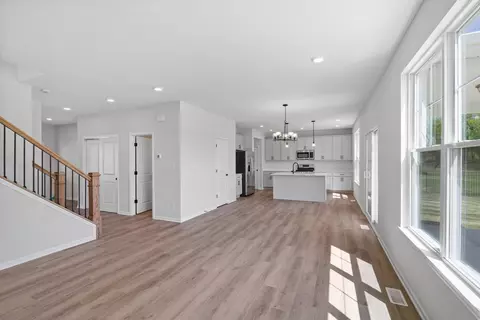 539 Marilyn Way, Valparaiso, IN 46385 photo 9