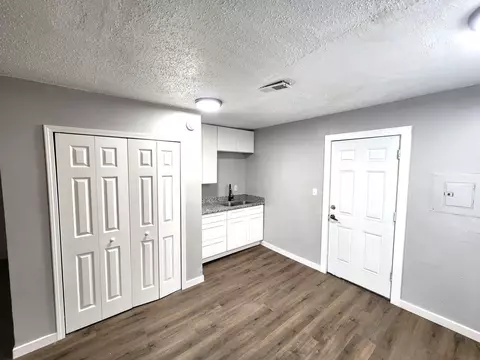 1021 Mount St, Gary, IN 46406 photo 4