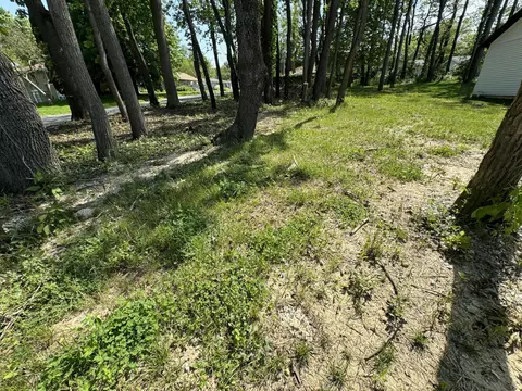 1012 Center St, Valparaiso, IN 46385 photo 3