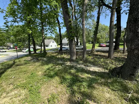 1012 Center St, Valparaiso, IN 46385 photo 5