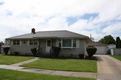 3852 Highway Ave, Highland, IN 46322