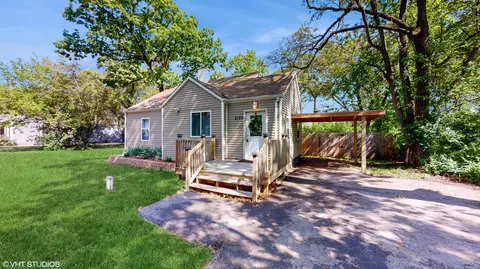2120 Crest Rd, Gary, IN 46408 photo 3