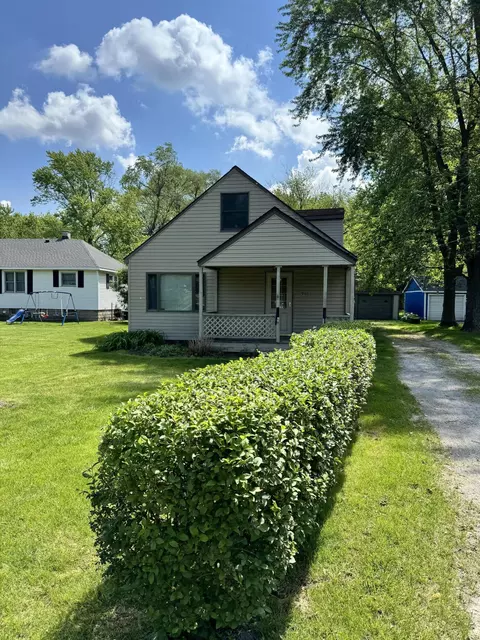9411 Spring St, Highland, IN 46322