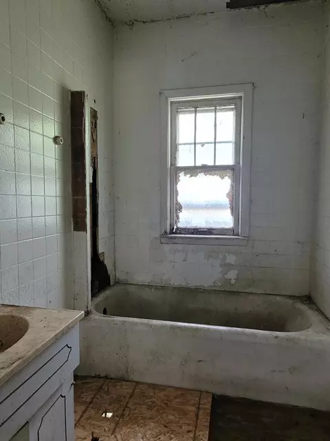 4192 Monroe St, Gary, IN 46408 photo 7