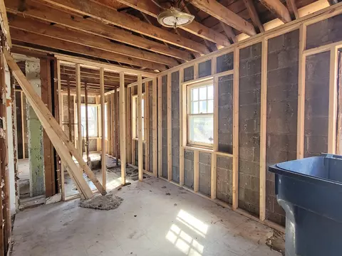 957 E 44th Ave, Gary, IN 46409 photo 4