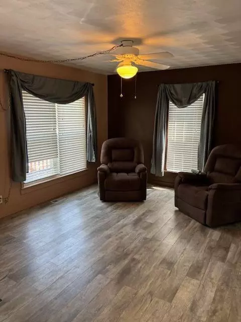716 N Lafayette St, Griffith, IN 46319 photo 3