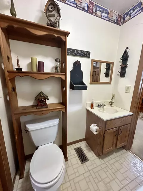 881 Apache Ln, Lowell, IN 46356 photo 18