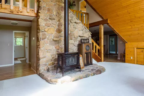 Entry Way - 9111 S 335, Brook, IN 47922 photo 1 of 3