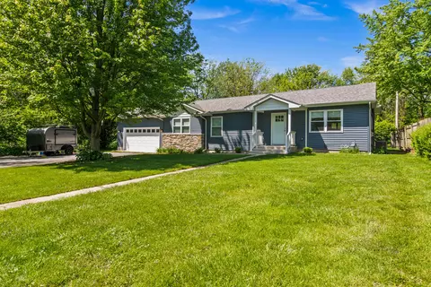 326 Cedar St, Crown Point, IN 46307 photo 2