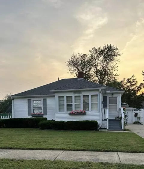 8724 Highland Ave, Highland, IN 46322