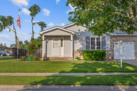 200 Willow St, Lowell, IN 46356 photo 1