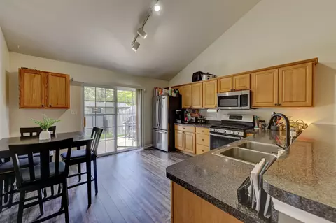 940 N Colfax St, Griffith, IN 46319 photo 5