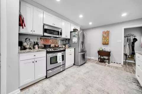 Kitchen - 1832 River Dr, Munster, IN 46321 photo 1 of 3