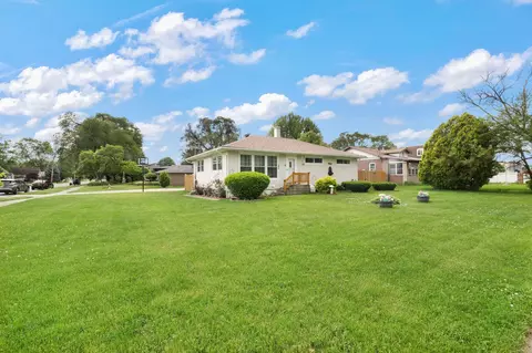 2450 Martha St, Highland, IN 46322
