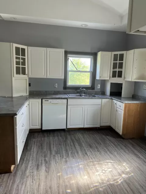 3906 N Fail Rd, La Porte, IN 46350 photo 4