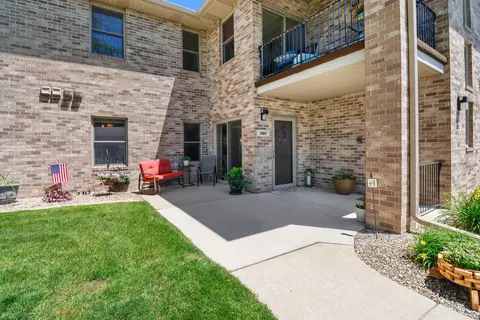 960 Birch Dr, Crown Point, IN 46307 photo 2