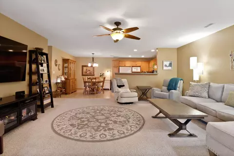 960 Birch Dr, Crown Point, IN 46307 photo 4