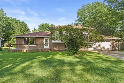 1151 Rigg Rd, Valparaiso, IN 46383
