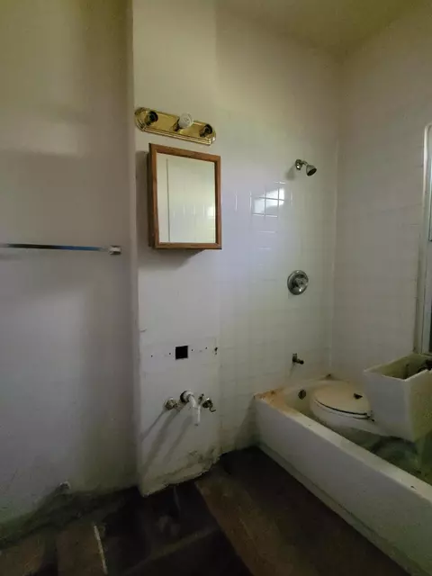 128 E 26th Ave, Gary, IN 46407 photo 5