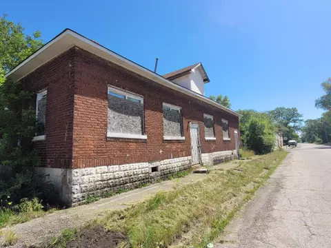 128 E 26th Ave, Gary, IN 46407 photo 2