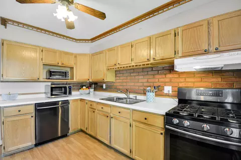 620 E Glen Park Ave, Griffith, IN 46319 photo 4