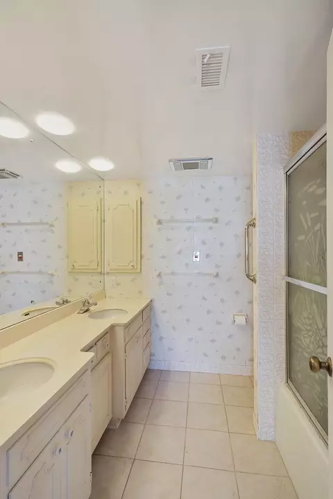 2231 Martha St #D1, Highland, IN 46322 photo 10