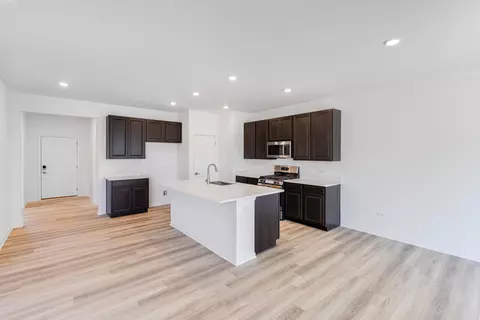 Kitchen - 10993 Thomas St, Winfield, IN 46307 photo 2 of 5
