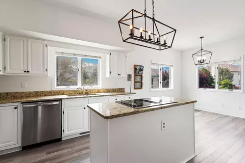 Kitchen - 1103 Cornwallis Ln, Munster, IN 46321 photo 1 of 4