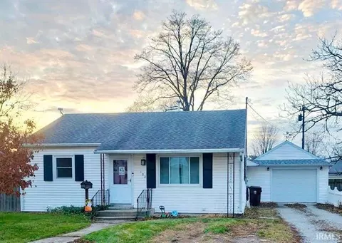 122 N Harrison St, Francesville, IN 47946
