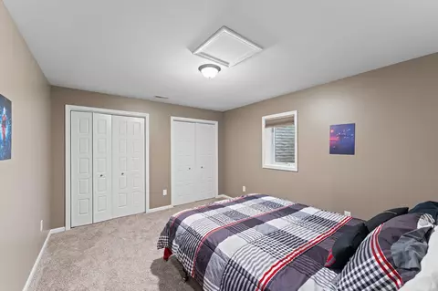 Bedroom - 10044 Memory Ln, De Motte, IN 46310 photo 5 of 6