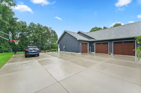 Exterior - 10044 Memory Ln, De Motte, IN 46310 photo 5 of 35