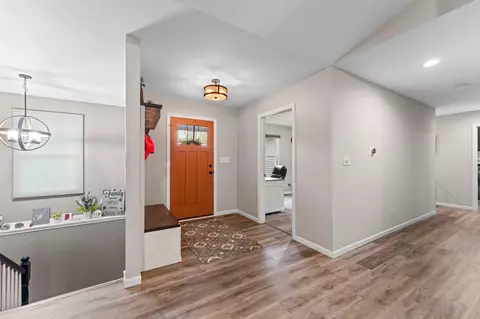 Entry Way - 10044 Memory Ln, De Motte, IN 46310 photo 1 of 2