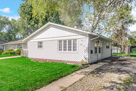 8018 Sycamore Ave, Highland, IN 46322