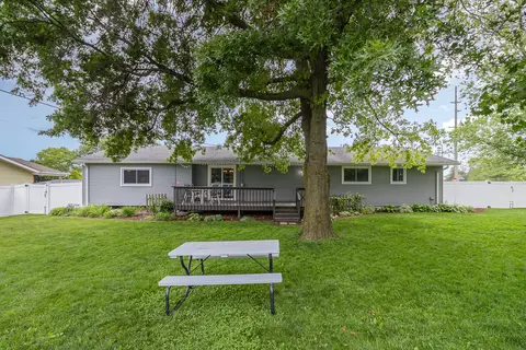 902 Mohawk Dr, Crown Point, IN 46307 photo 23