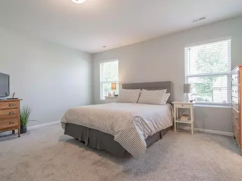 Bedroom - 1147 Stinson Dr, Burns Harbor, IN 46304 photo 1 of 5